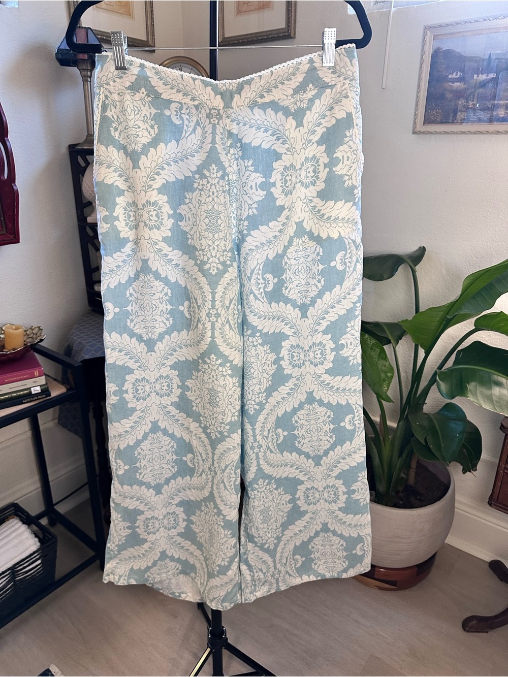 Laura Ashley 100 % Linen Light Blue & White Floral Linen Pants w/Lace Details